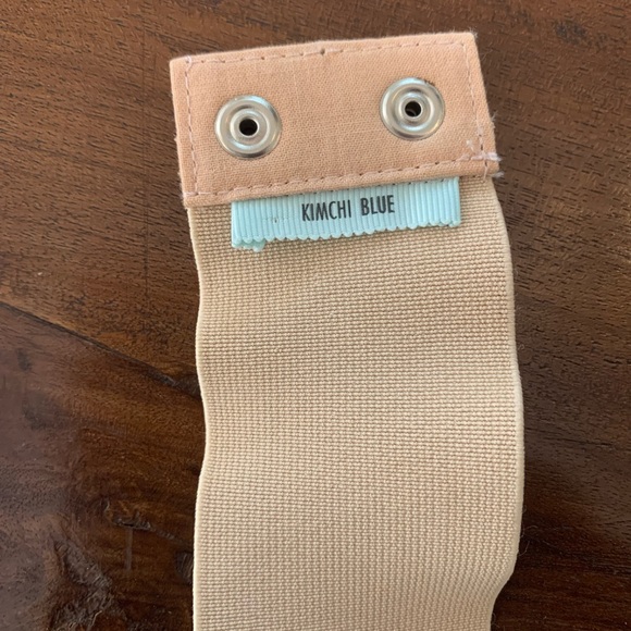 Anthropologie beaded and sequin belt by Kimchi Blue - Picture 4 of 6